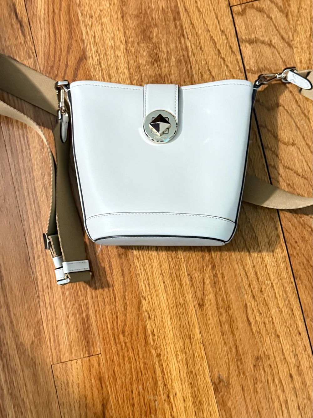 Kate Spade White Crossbody Bucket Bag with silver hardware